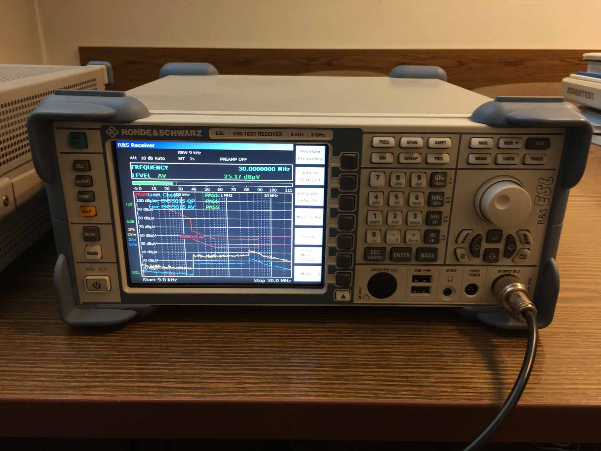 Foto Verwendet ROHDE & SCHWARZ ESL3 Zum Verkauf