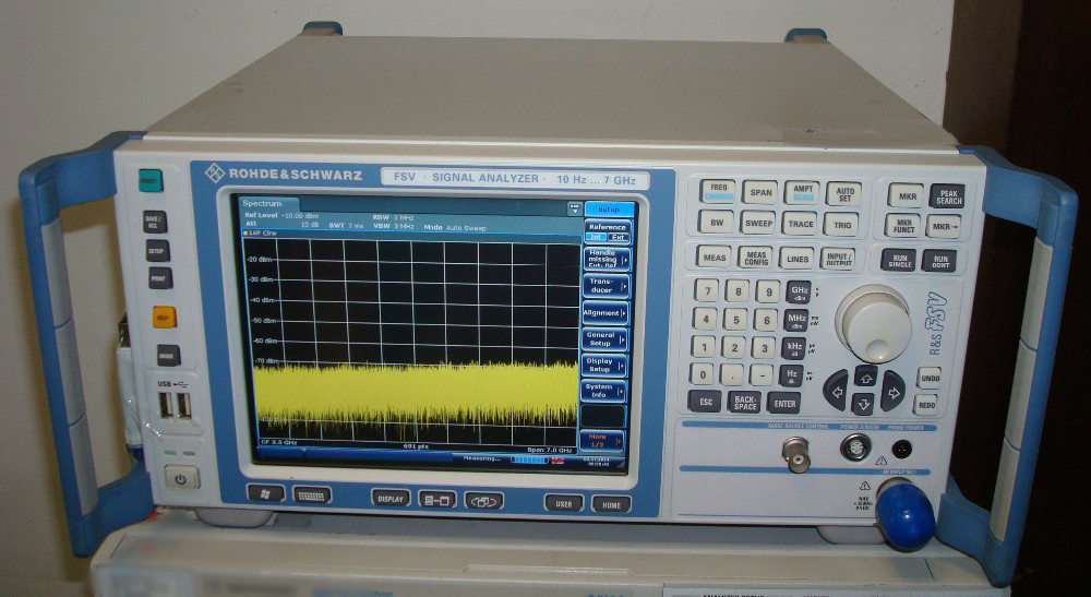 Photo Used ROHDE & SCHWARZ FSV7 For Sale