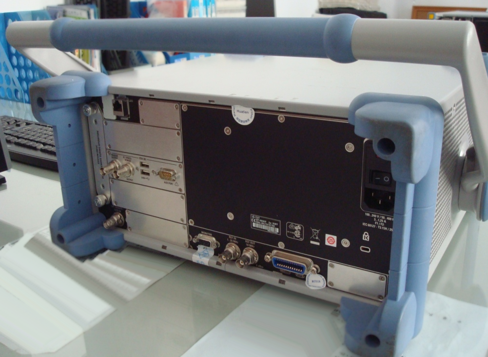 Photo Used ROHDE & SCHWARZ FSV7 For Sale