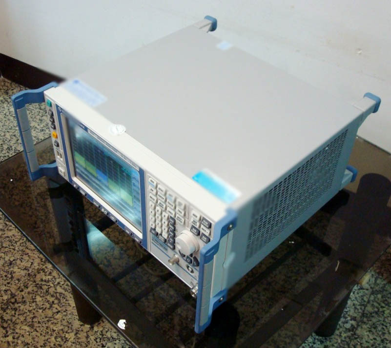 Photo Used ROHDE & SCHWARZ FSV7 For Sale