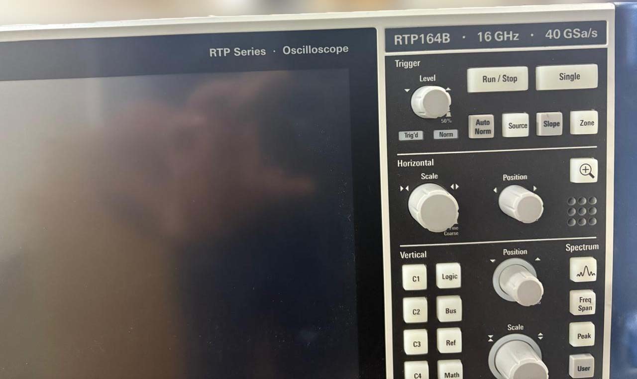 Foto Verwendet ROHDE & SCHWARZ RTP164B Zum Verkauf