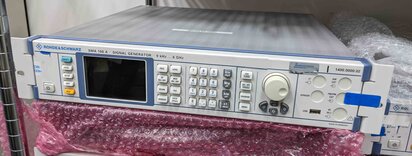 ROHDE & SCHWARZ SMA100A #9375445