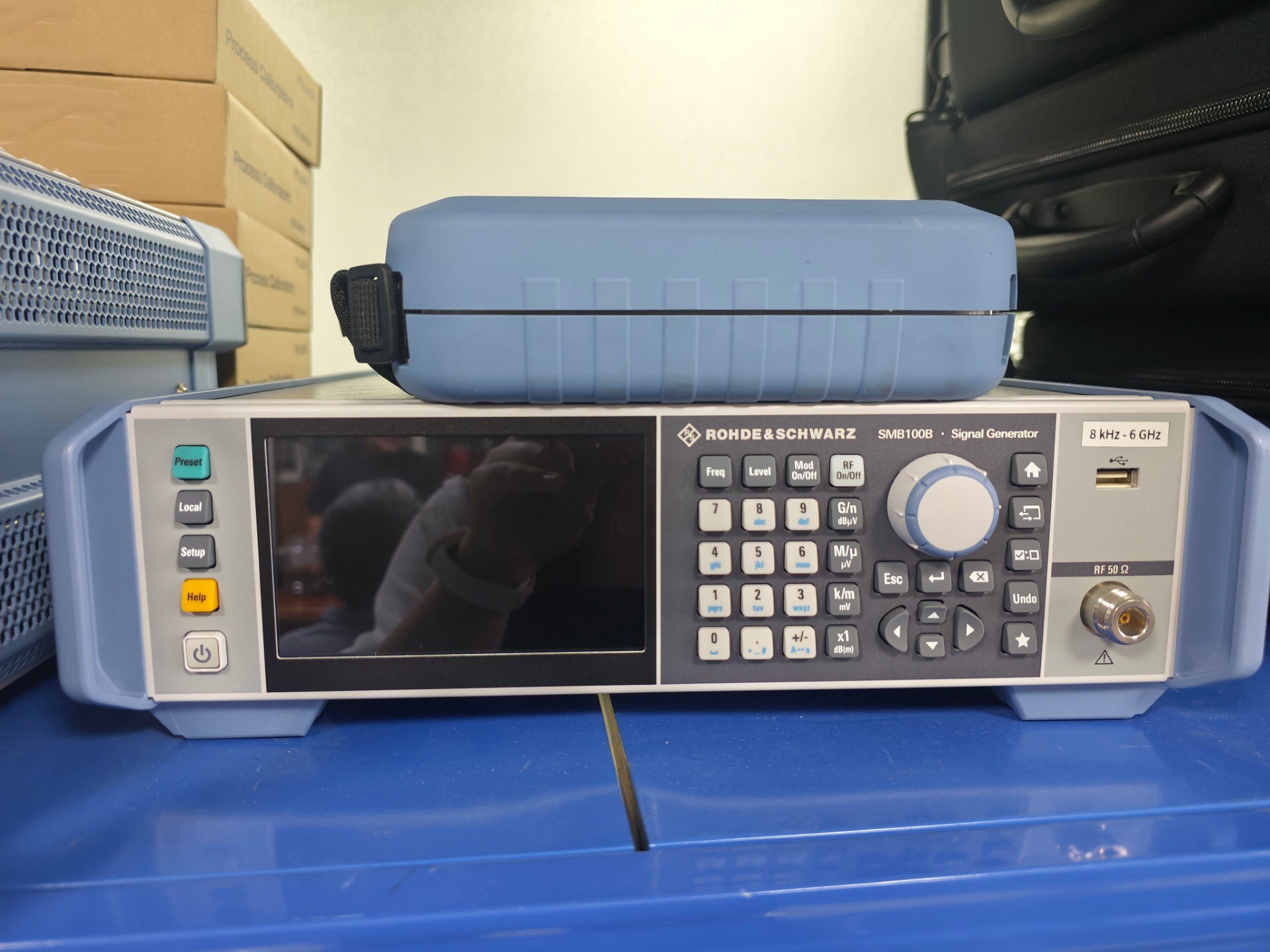 图为 已使用的 ROHDE & SCHWARZ SMB100B 待售