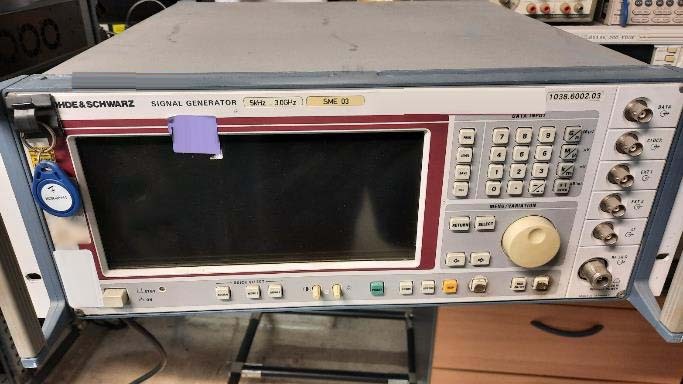 Photo Used ROHDE & SCHWARZ SME03 For Sale