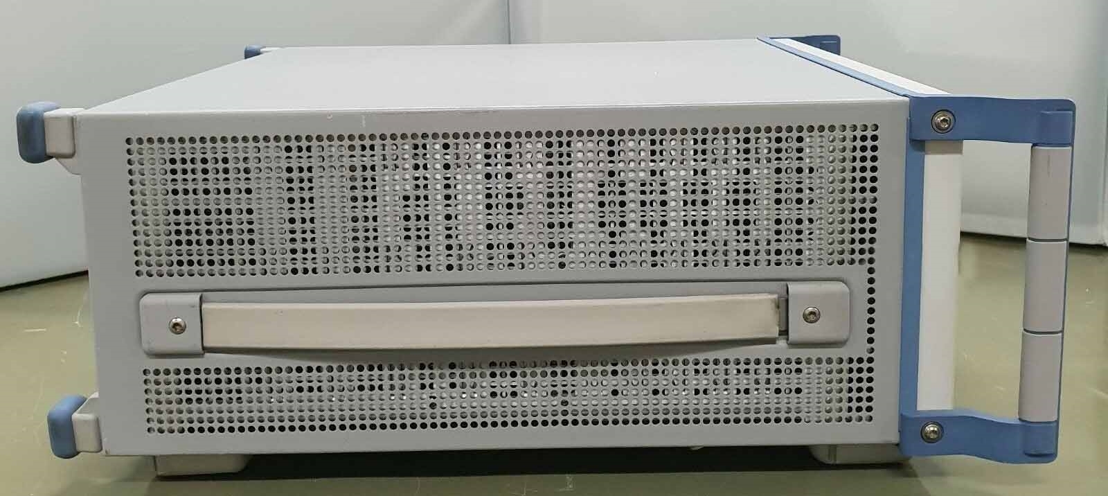 圖為 已使用的 ROHDE & SCHWARZ SMJ100A 待售