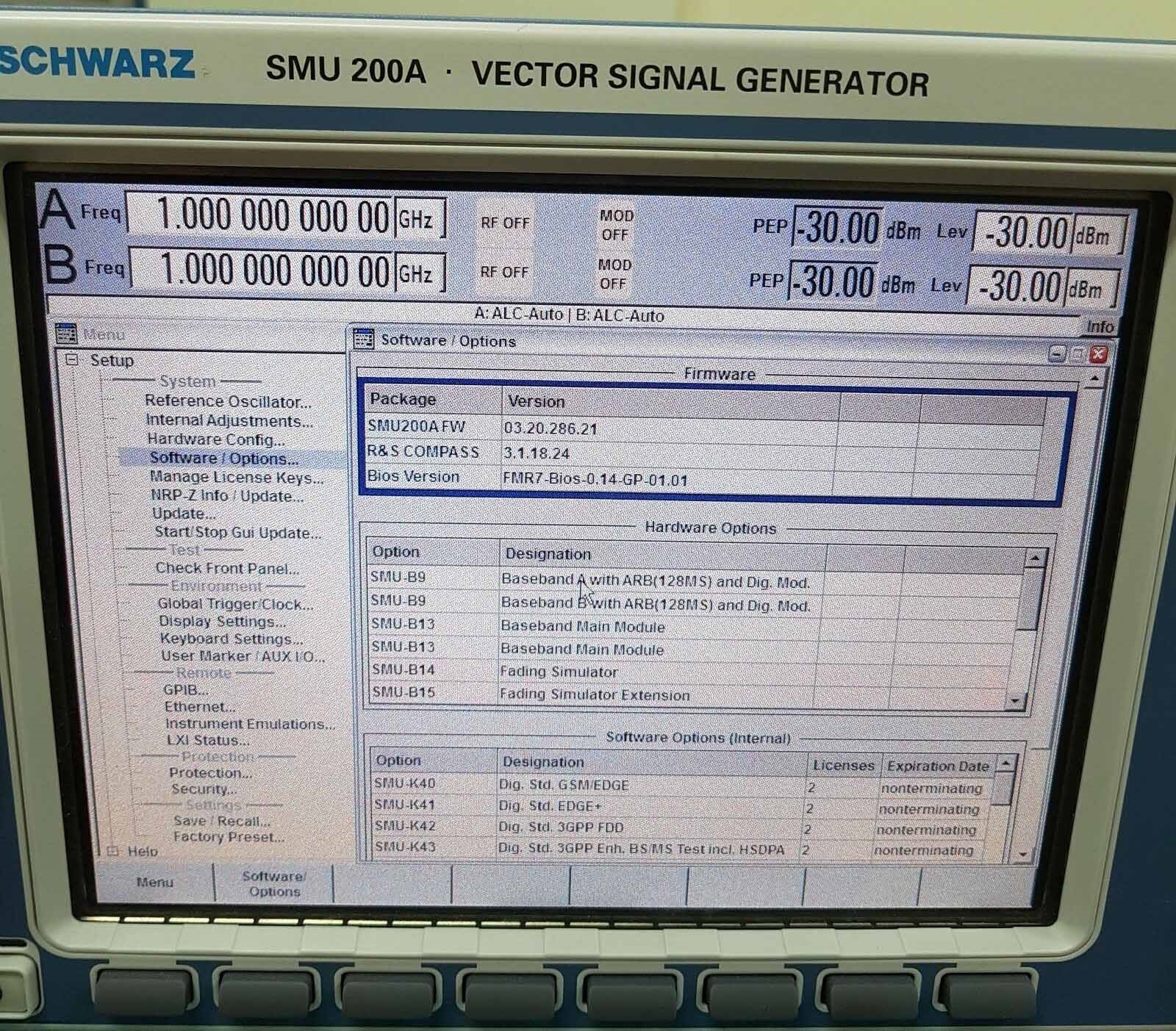 Foto Verwendet ROHDE & SCHWARZ SMU200A Zum Verkauf