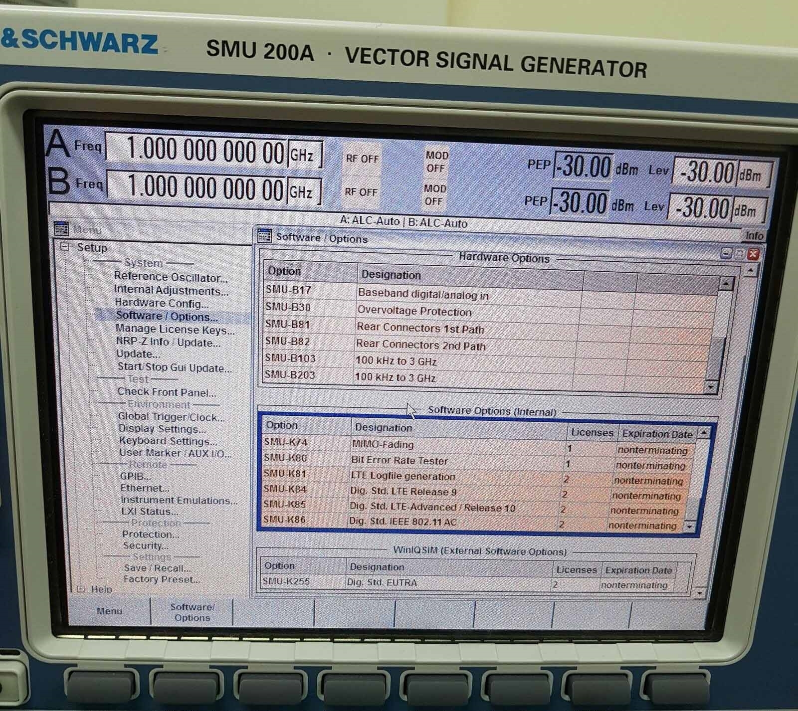 图为 已使用的 ROHDE & SCHWARZ SMU200A 待售