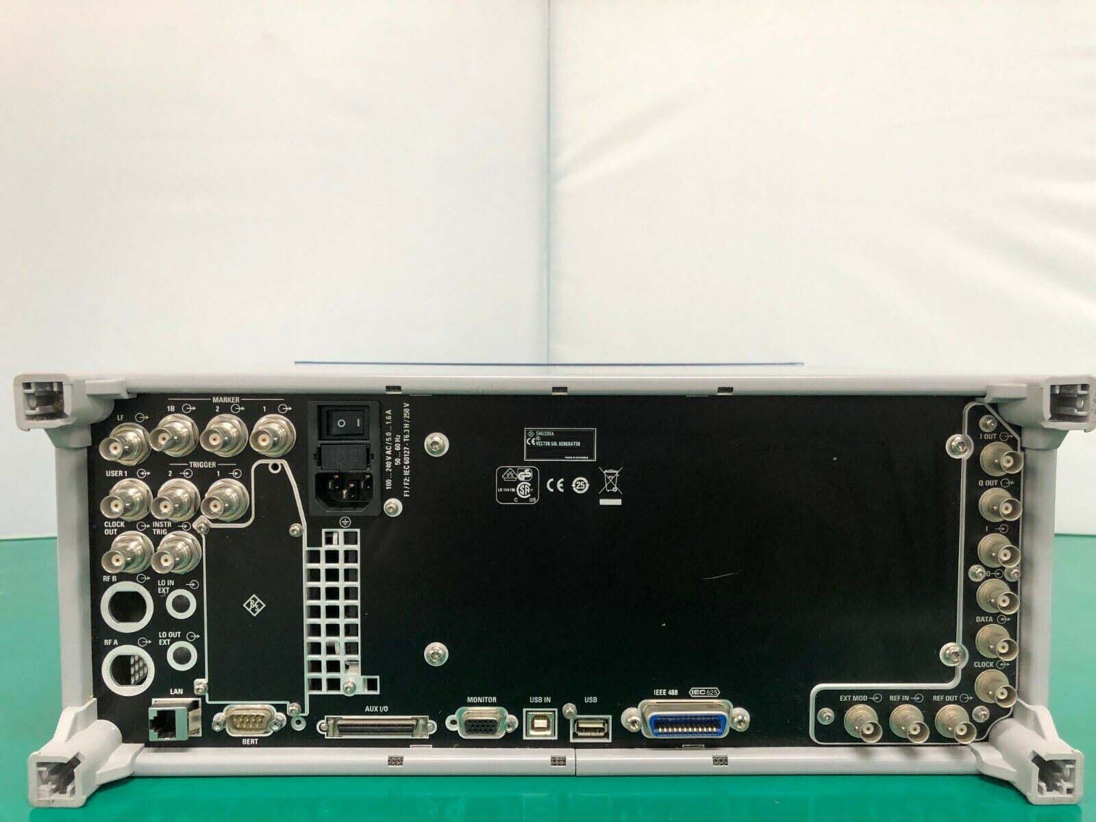 圖為 已使用的 ROHDE & SCHWARZ SMU200A 待售