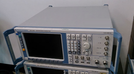 Photo Used ROHDE & SCHWARZ SMU200A For Sale