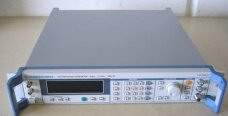 사진 사용됨 ROHDE & SCHWARZ SMV03 판매용