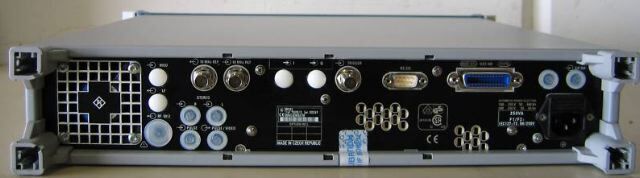 사진 사용됨 ROHDE & SCHWARZ SMV03 판매용