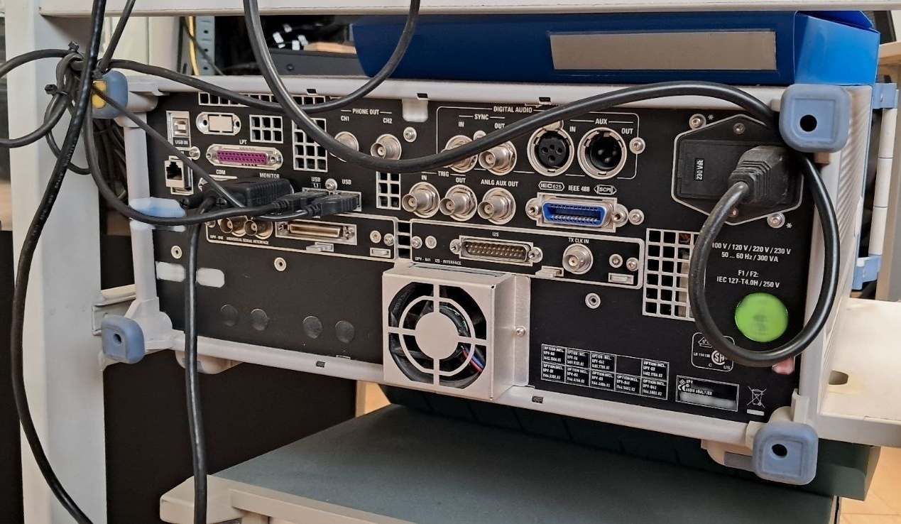图为 已使用的 ROHDE & SCHWARZ UPV 待售
