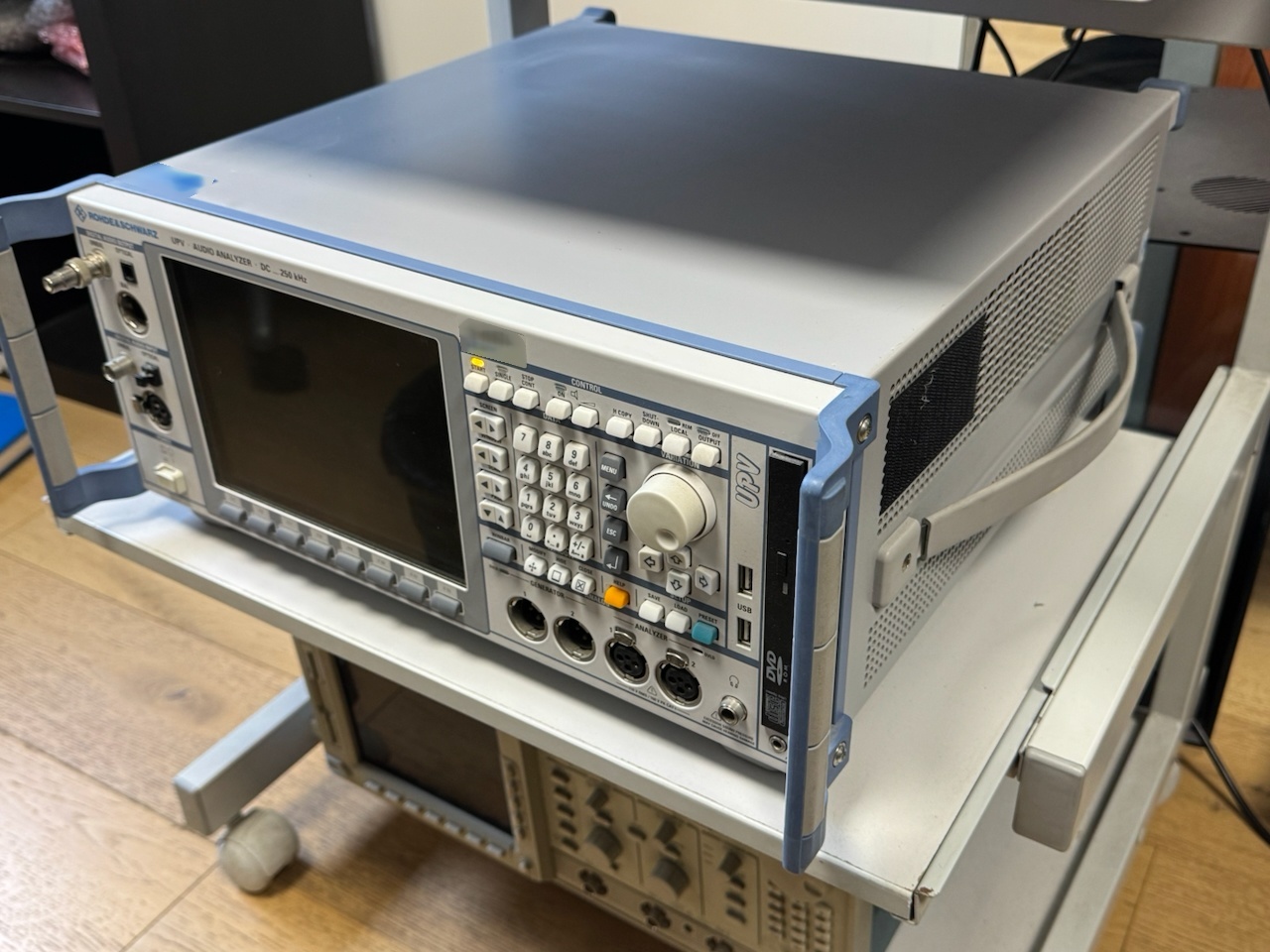 图为 已使用的 ROHDE & SCHWARZ UPV 待售