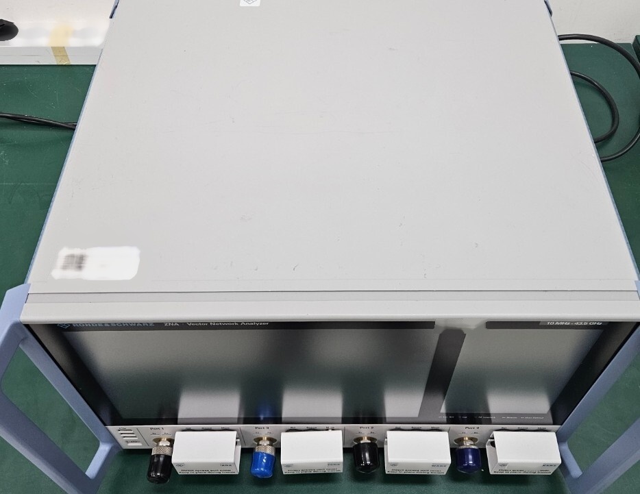 Photo Utilisé ROHDE & SCHWARZ ZNA43 À vendre