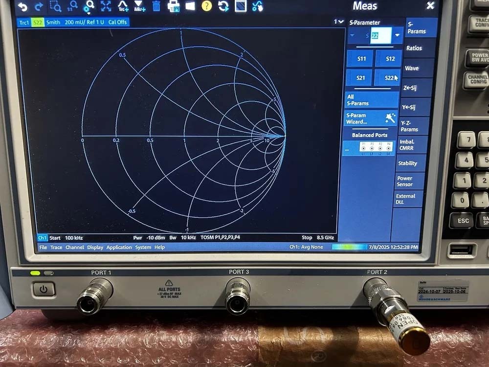图为 已使用的 ROHDE & SCHWARZ ZNB8 待售