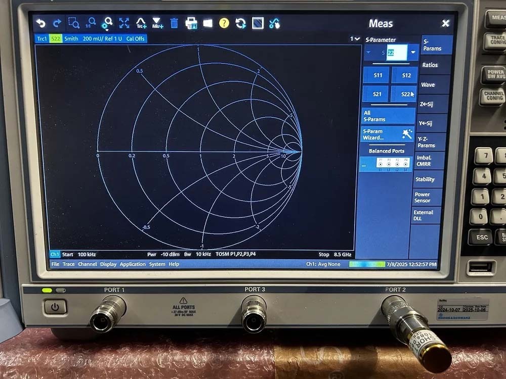 图为 已使用的 ROHDE & SCHWARZ ZNB8 待售