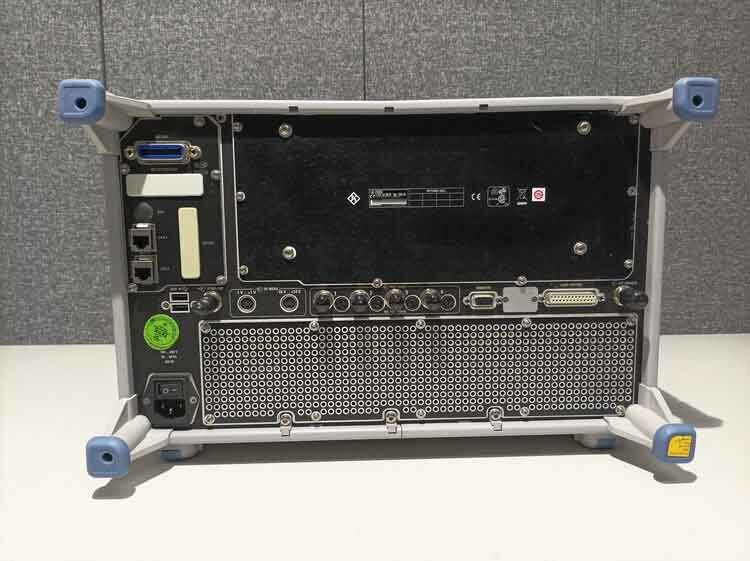 フォト（写真） 使用される ROHDE & SCHWARZ ZVB20 販売のために