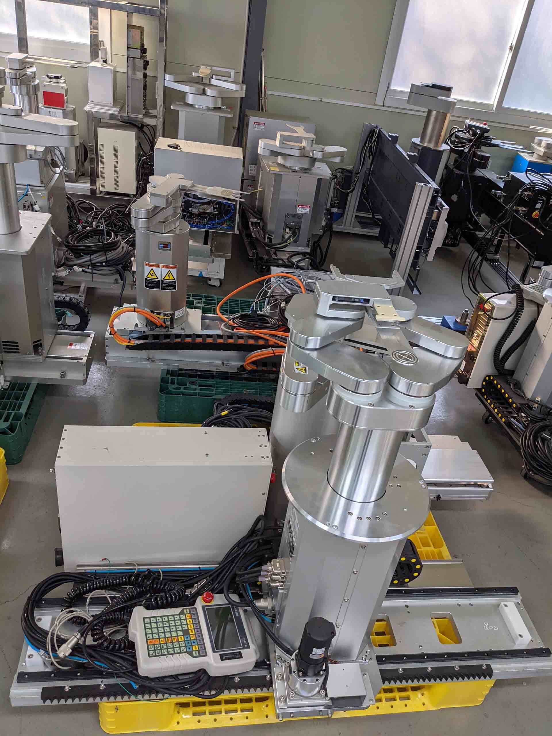 Photo Used SAMSUNG Lot of robots For Sale