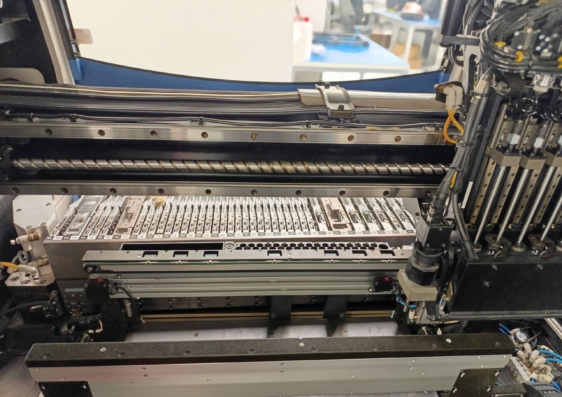 Photo Used SAMSUNG SM-411 For Sale