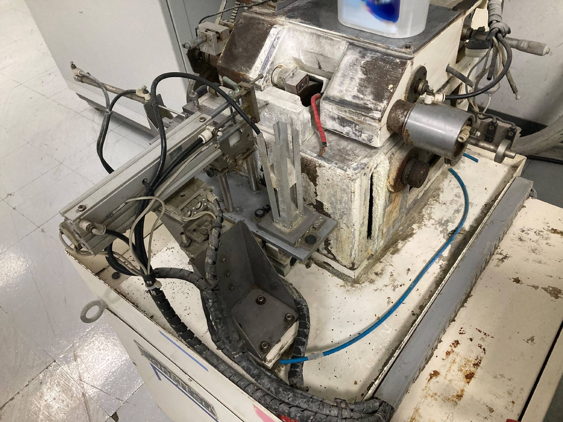 Foto Verwendet SANRITSU CHEMICALS BE-WF-6S Zum Verkauf