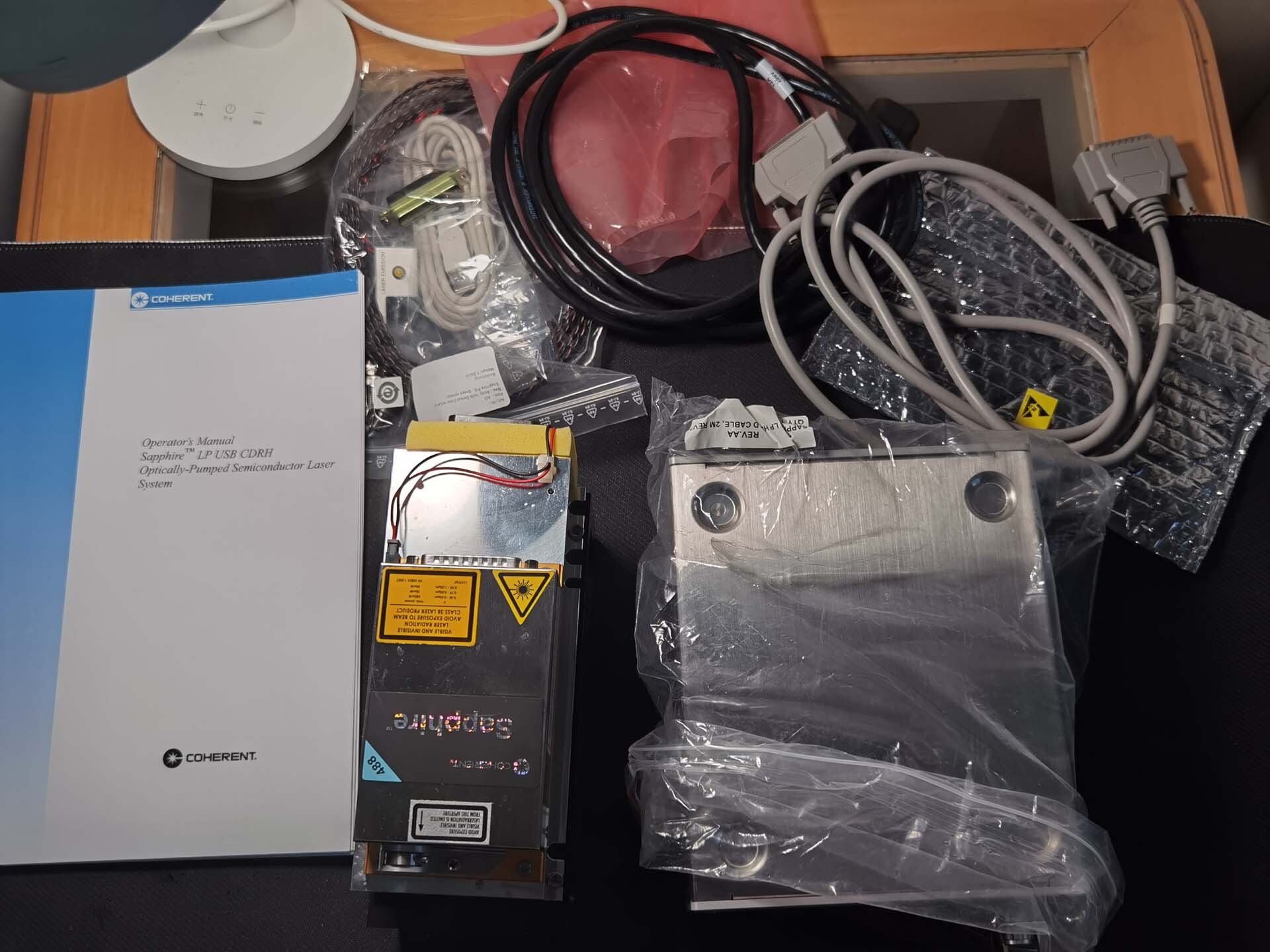 Foto Verwendet COHERENT Sapphire 488-200 CWCDRH Zum Verkauf