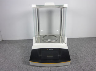 사진 사용됨 SARTORIUS SECURA224-1S 판매용
