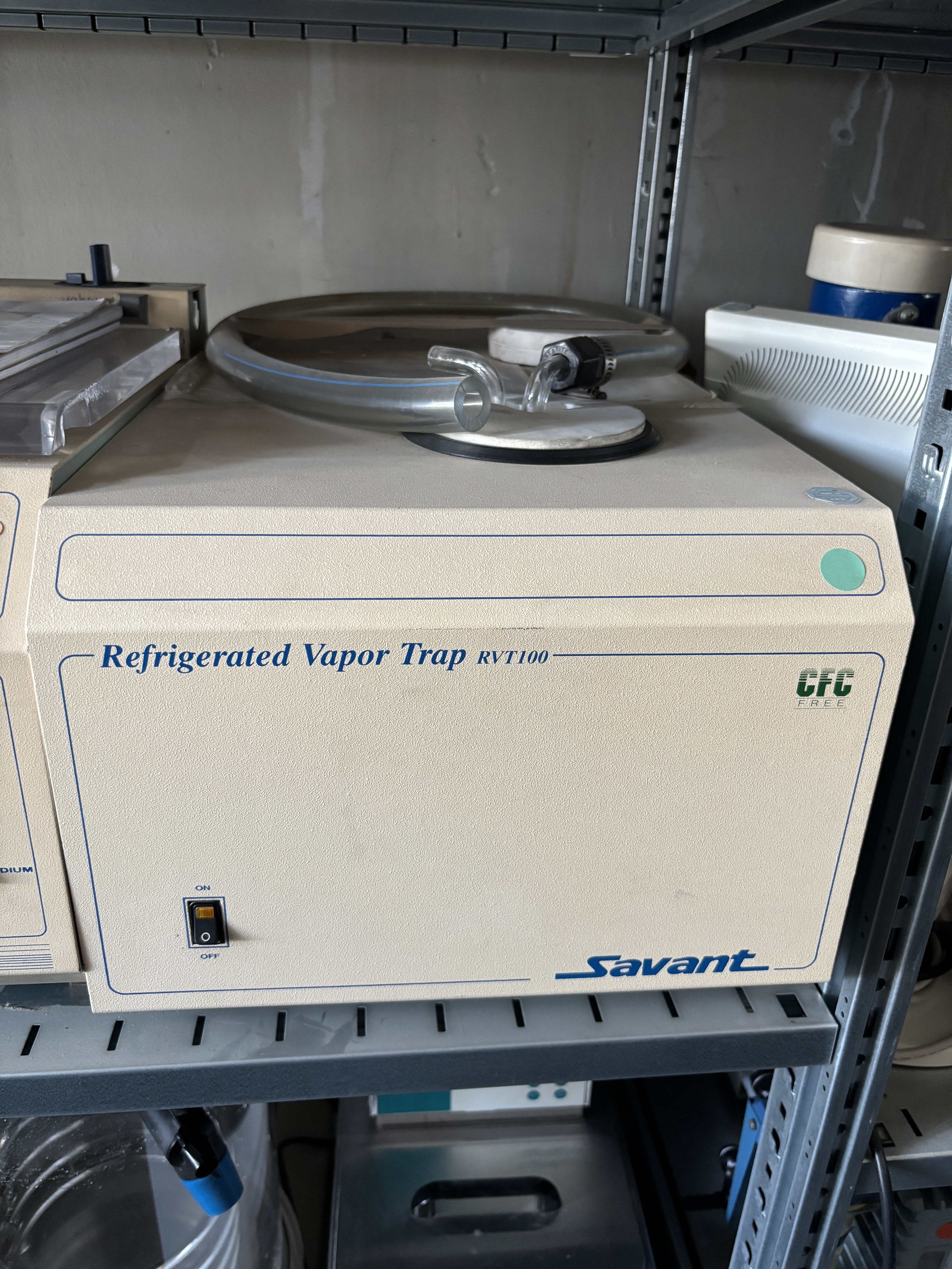Foto Verwendet SAVANT / THERMO FINNIGAN RVT 100 Zum Verkauf