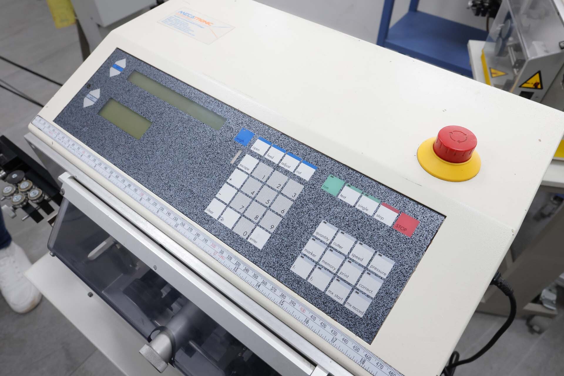 Photo Used SCHLEUNIGER CS 9050 For Sale