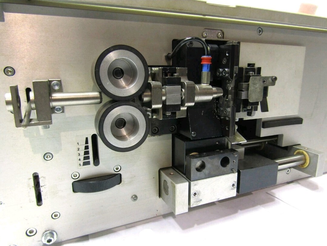 Photo Used SCHLEUNIGER CS 9100 For Sale