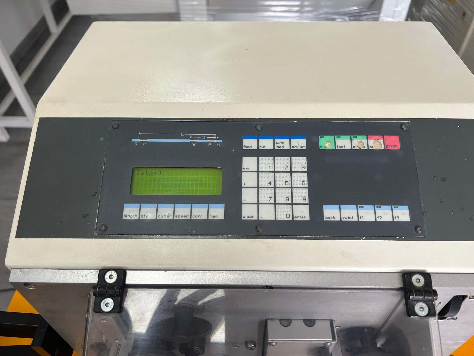 사진 사용됨 SCHLEUNIGER EcoStrip 9300 판매용