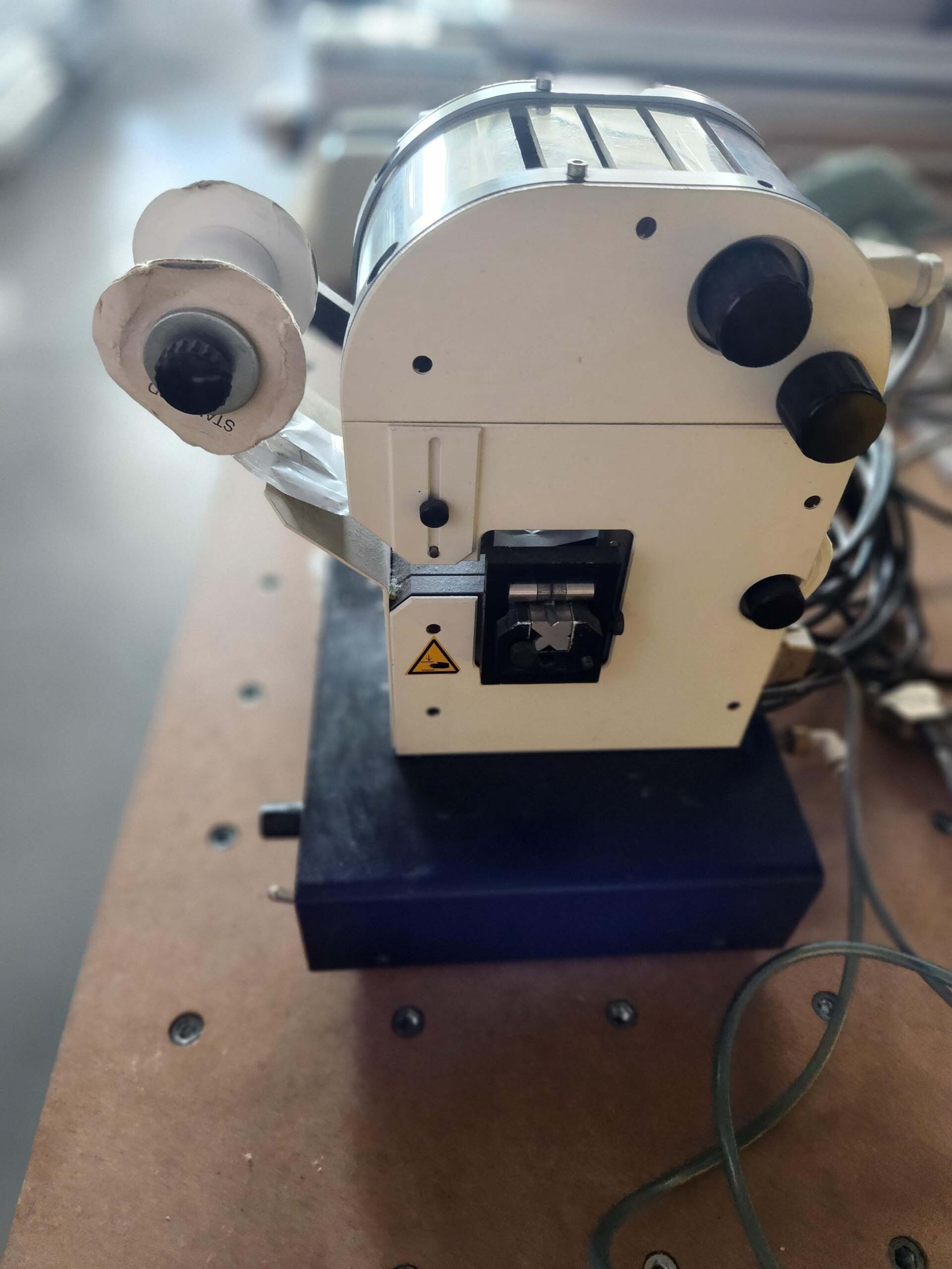 사진 사용됨 SCHLEUNIGER HotStamp 4140 판매용