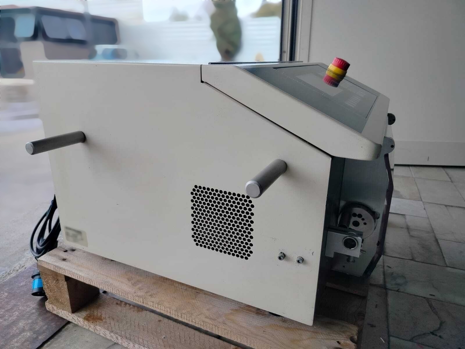图为 已使用的 SCHLEUNIGER Omnistrip 9400 待售