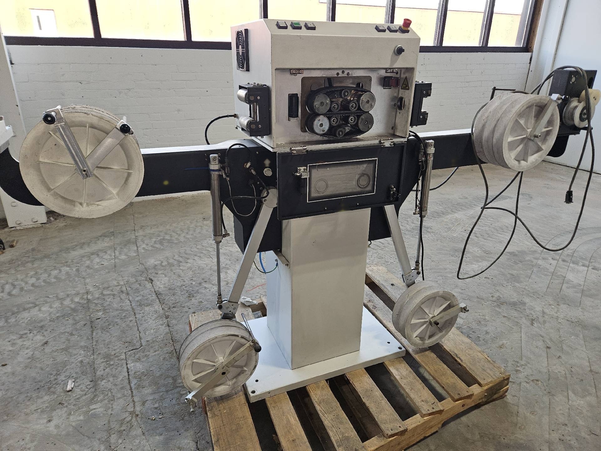 사진 사용됨 SCHLEUNIGER PF 3200 판매용