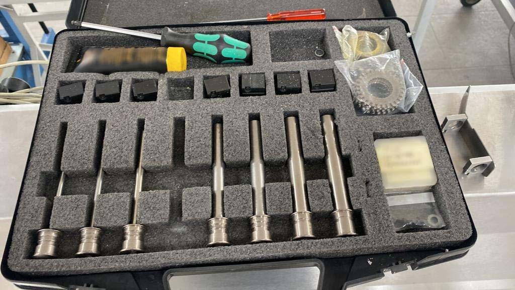 圖為 已使用的 SCHLEUNIGER PowerStrip 9500 待售