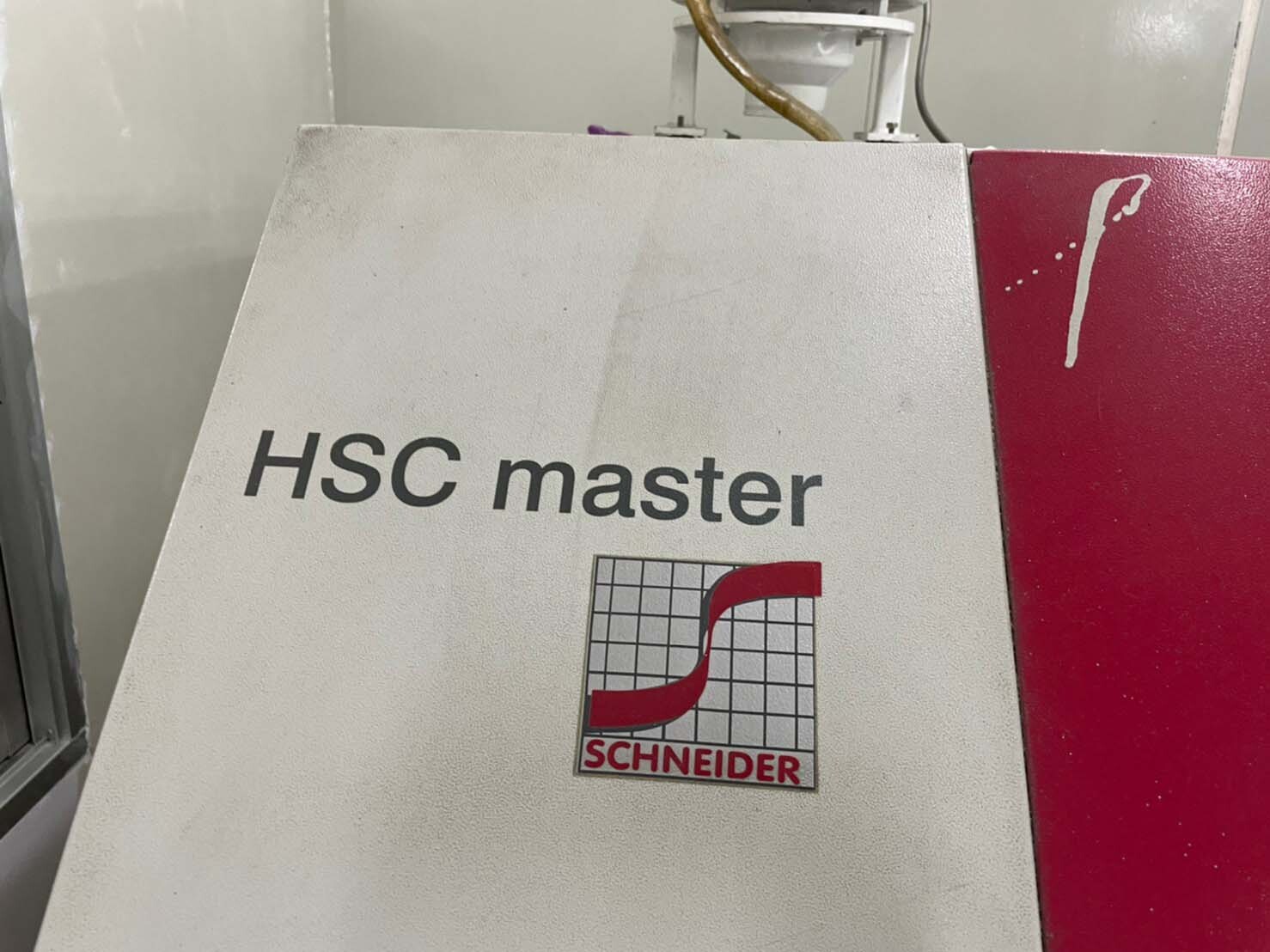 Photo Utilisé SCHNEIDER HSC Master À vendre