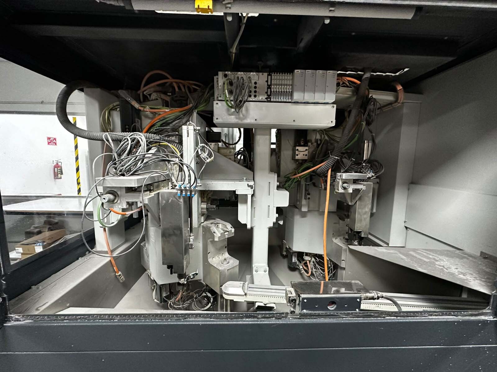 フォト（写真） 使用される SCHNEIDER HSE Modulo QS 販売のために