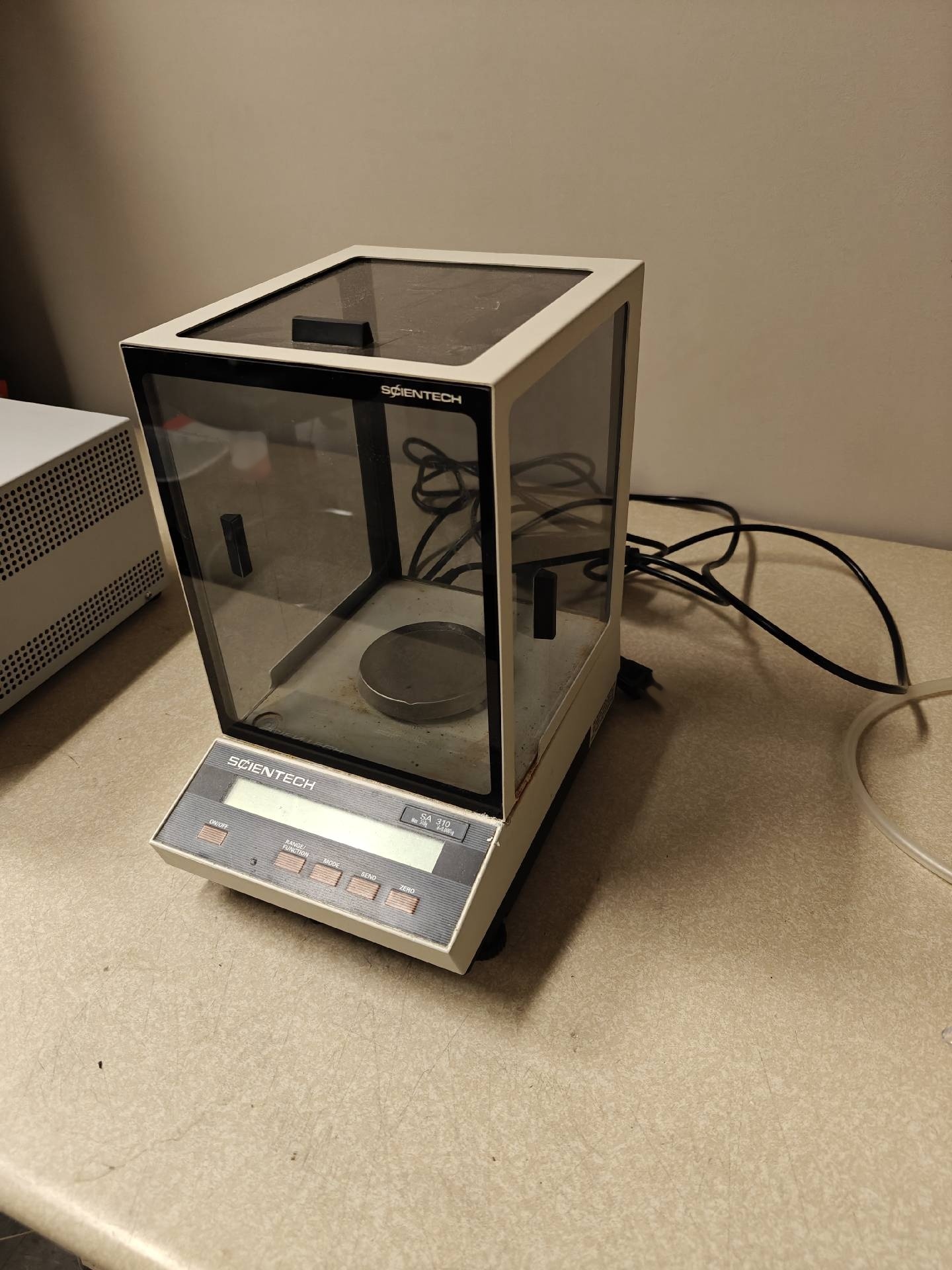 Foto Verwendet SCIENTECH SA 310 Zum Verkauf
