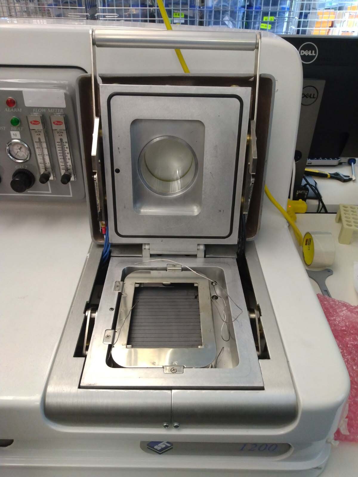 Photo Used SCIENTIFIC SEALING TECHNOLOGY / SST 1200 For Sale