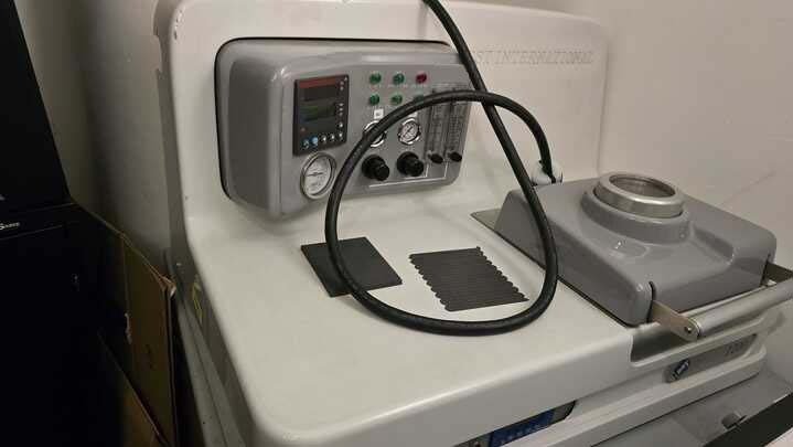 图为 已使用的 SCIENTIFIC SEALING TECHNOLOGY / SST 1200 待售