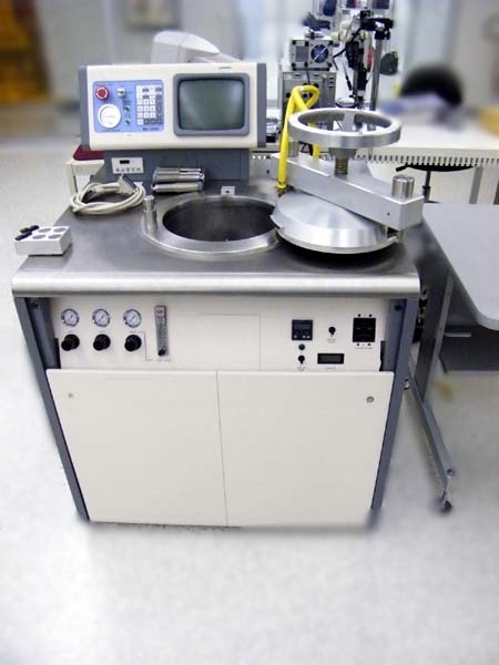 Photo Used SCIENTIFIC SEALING TECHNOLOGY / SST MV-2200 For Sale