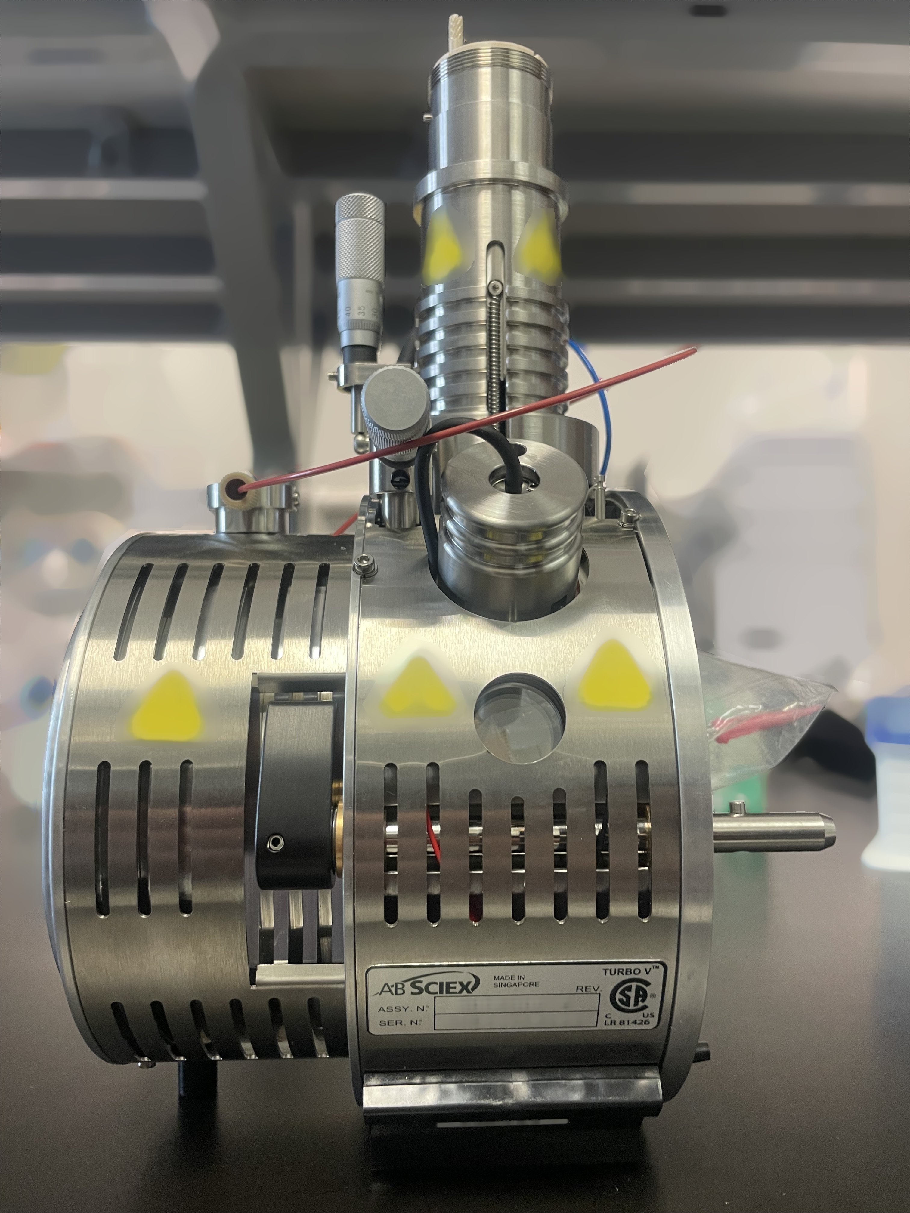 사진 사용됨 SCIEX / APPLIED BIOSYSTEMS / ABI / MDS SCIEX 4000 판매용