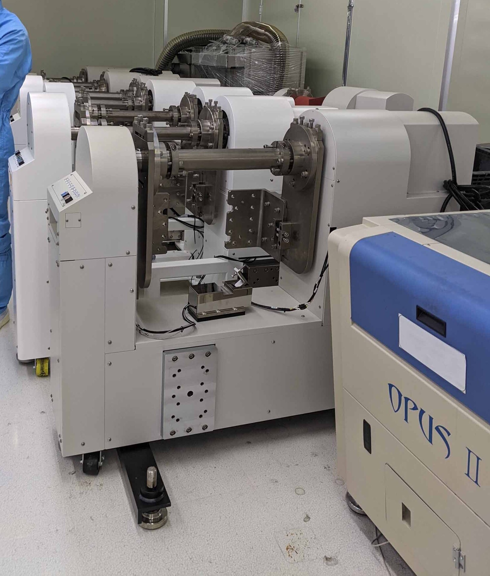 Photo Used SEMICS Manipulator for Opus For Sale