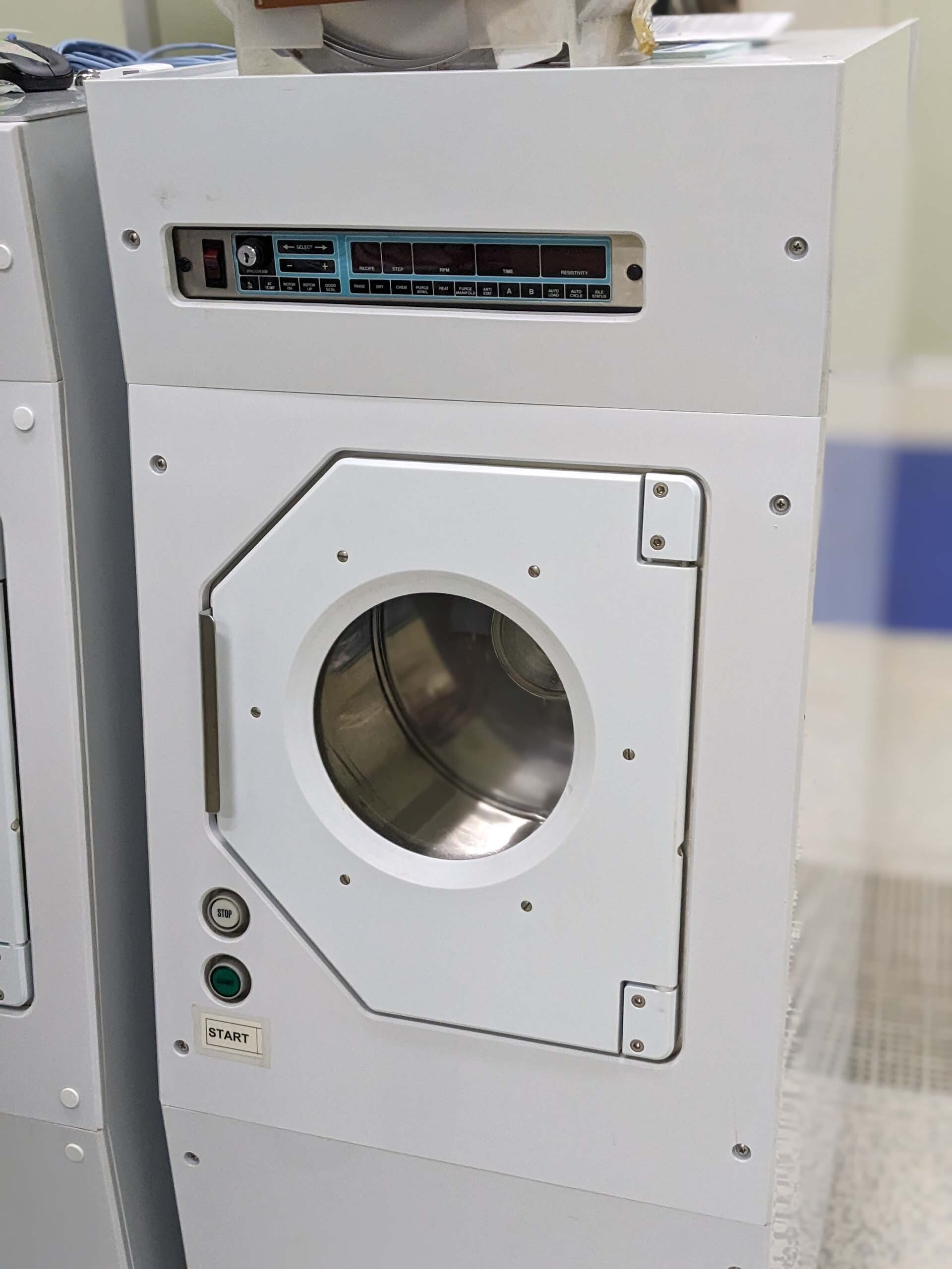 フォト（写真） 使用される SEMITOOL / VERSATILE TECHNOLOGIES Spin Rinse Dryers (SRD) 販売のために