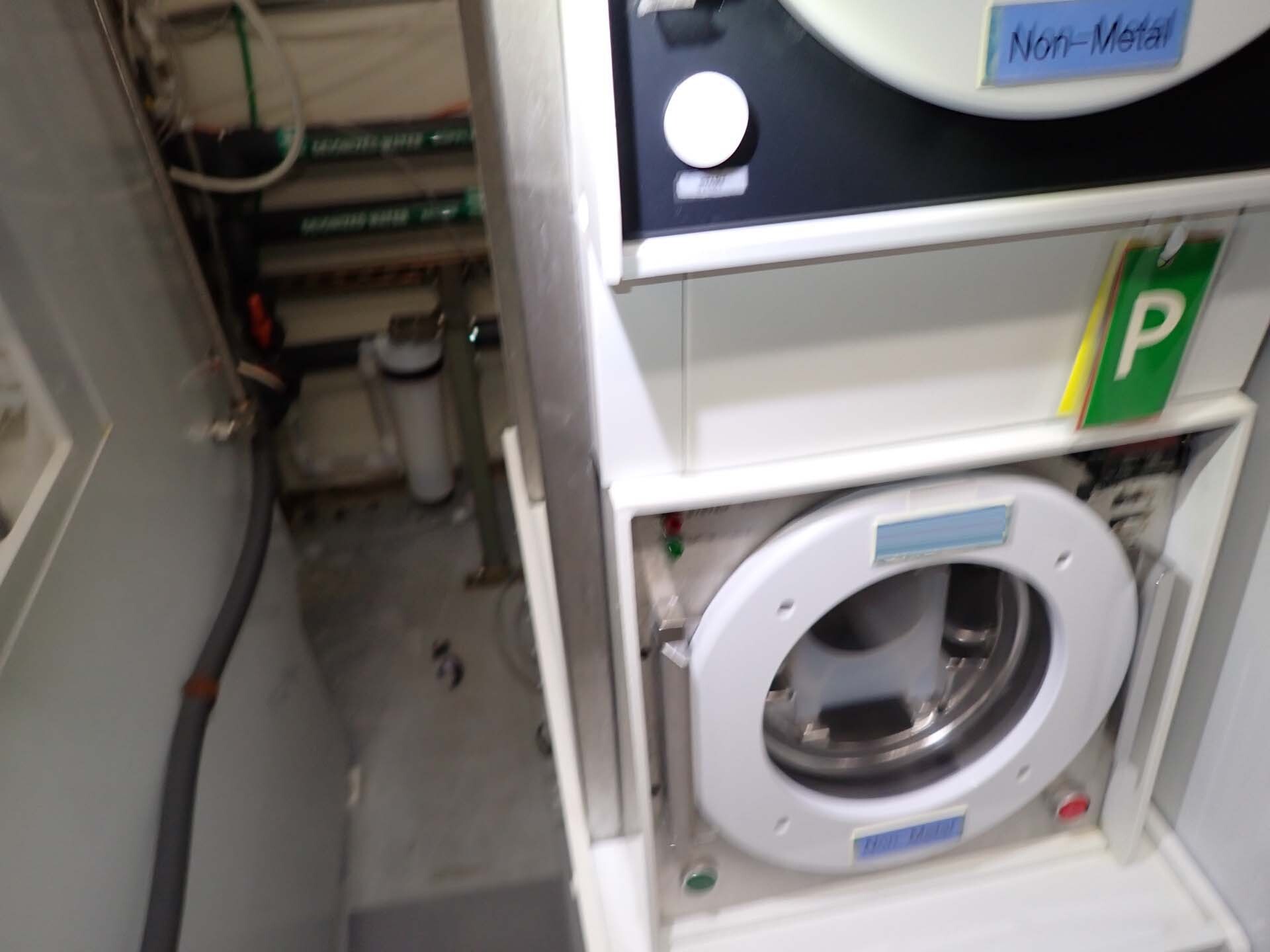 Photo Utilisé SEMITOOL Spin Rinse Dryer (SRD) À vendre