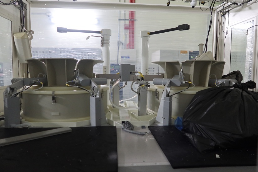 Photo Utilisé SEZ / LAM RESEARCH SP 323 À vendre