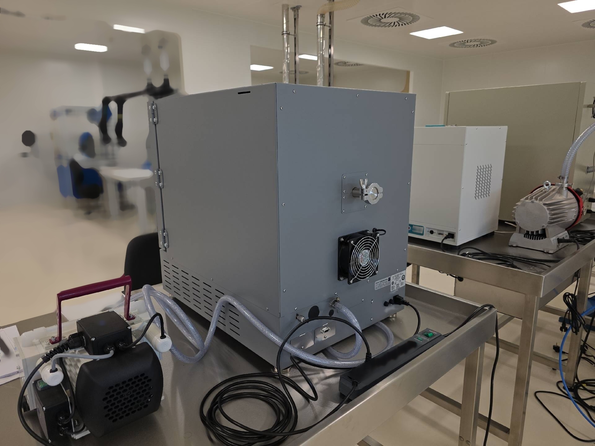 圖為 已使用的 SHEL LAB Benchtop vacuum oven 待售