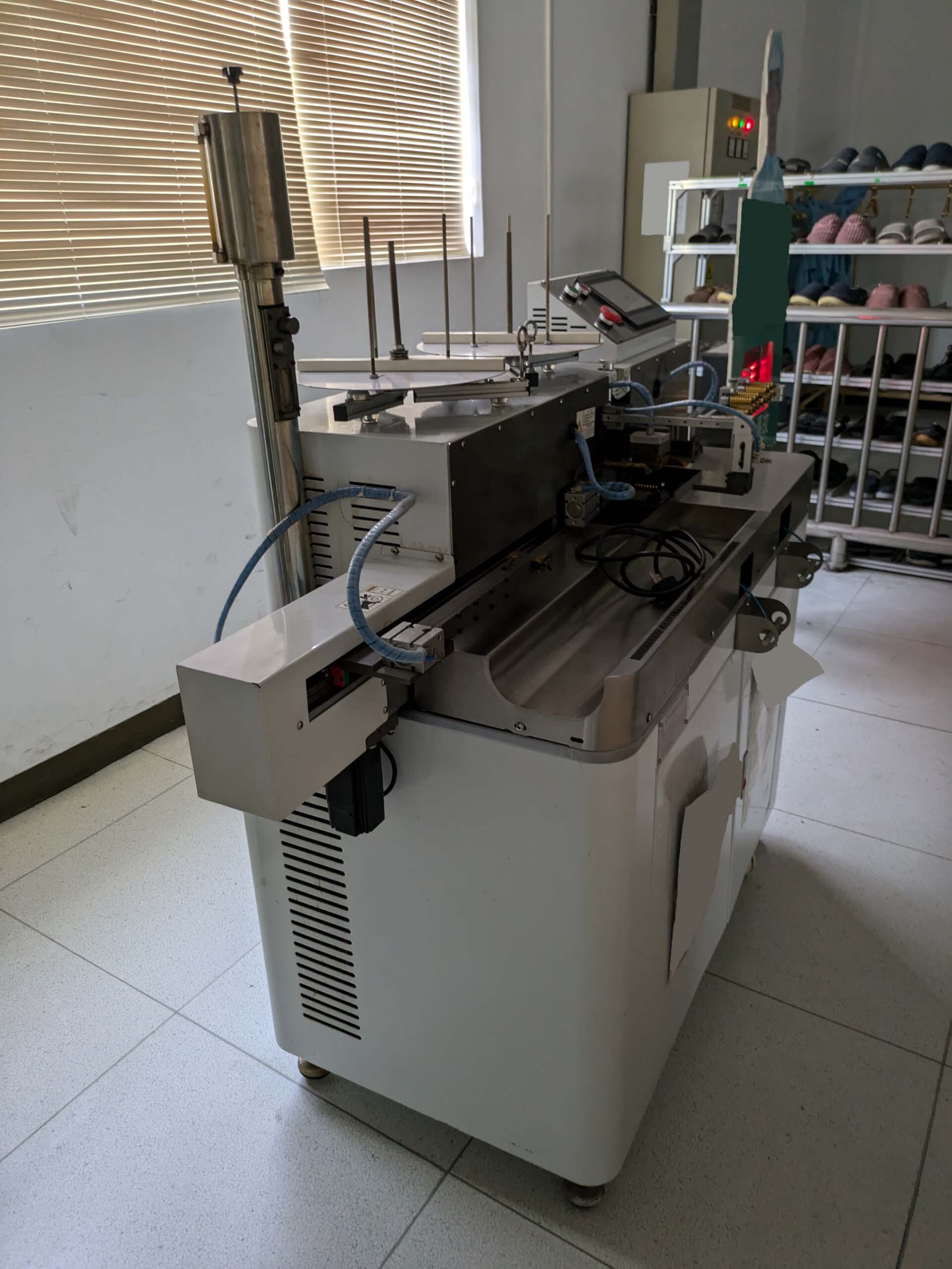 사진 사용됨 SHENZHEN Lot of equipment 판매용