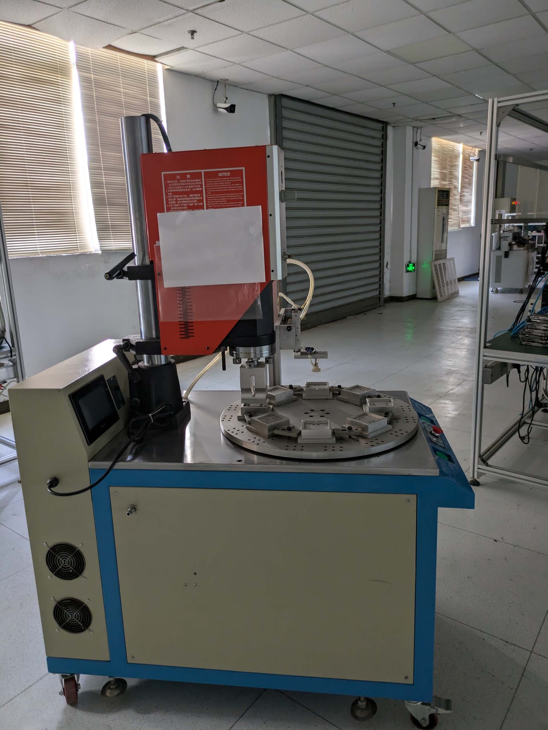 사진 사용됨 SHENZHEN Lot of equipment 판매용