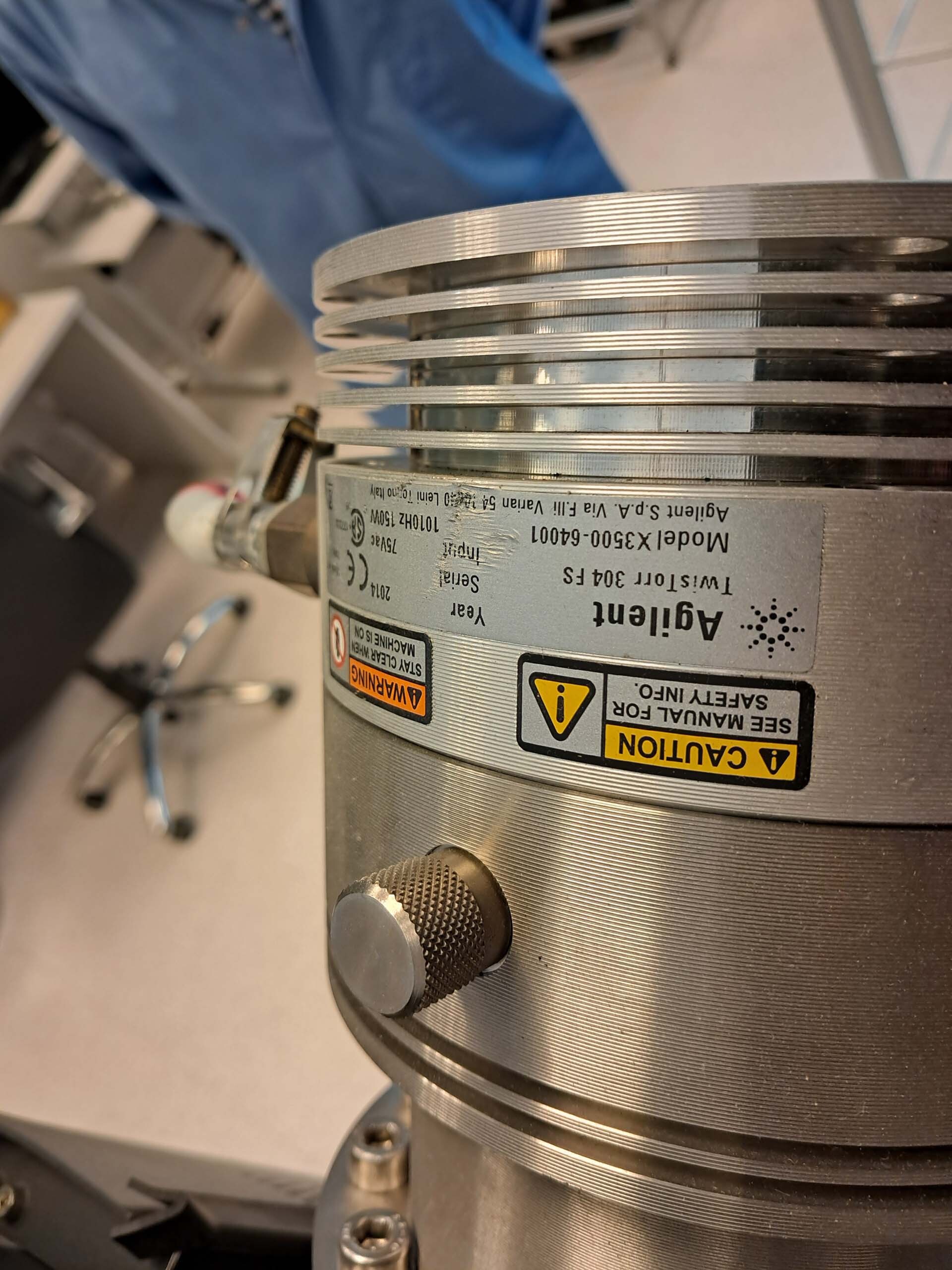 Photo Used SHIMADZU / KRATOS ANALYTICAL AXIS Supra For Sale