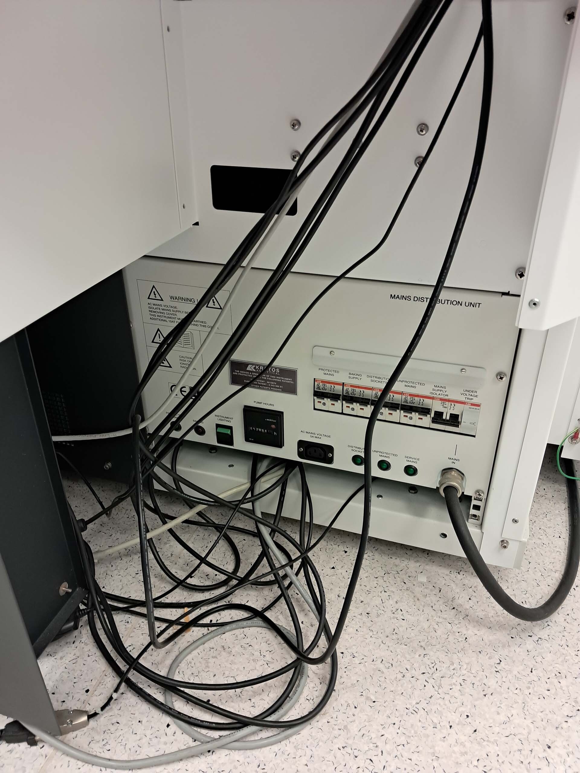 Photo Utilisé SHIMADZU / KRATOS ANALYTICAL AXIS Supra À vendre